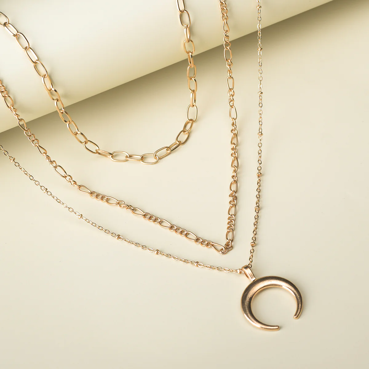 Minola Golden Necklace